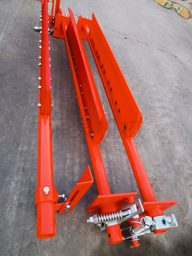 第 一道聚氨酯清掃器(YQ-H型)